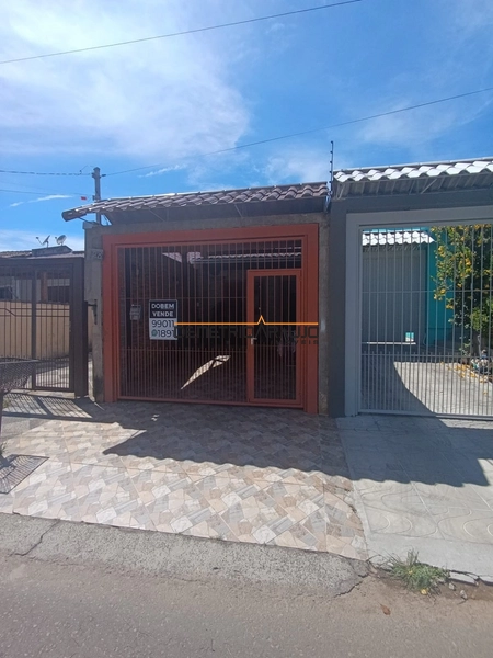 Casa 3 dormitorios coruja: 1ª foto da galeria de imagens do imóvel