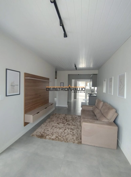 Casa 2 dormitórios: 3ª foto da galeria de imagens do imóvel