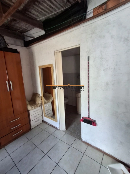 Casa com possibilidade de moradia, reforma ou para construção!: 11ª foto da galeria de imagens do imóvel