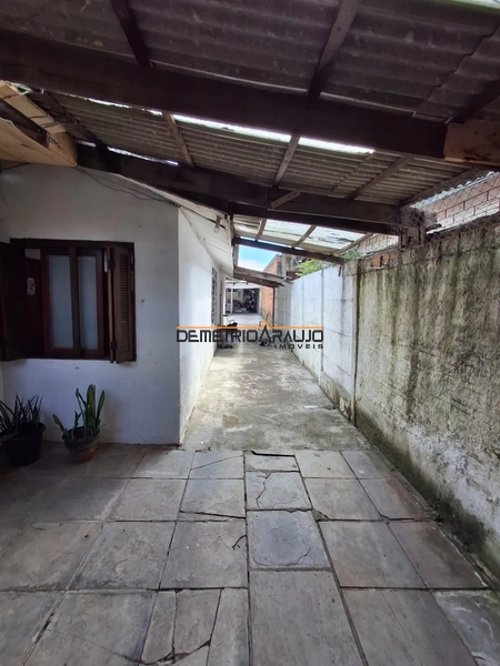 Casa com possibilidade de moradia, reforma ou para construção!: 3ª foto da galeria de imagens do imóvel