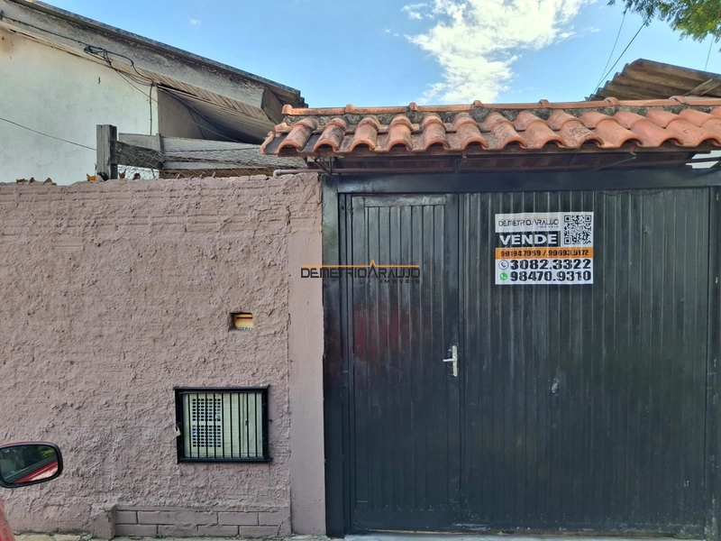 Casa com possibilidade de moradia, reforma ou para construção!: 2ª foto da galeria de imagens do imóvel