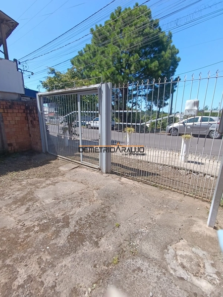 Casa 3 Dormitorios: 2ª foto da galeria de imagens do imóvel