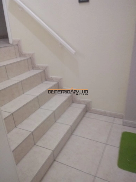 Sobrado enorme bem localizado: 8ª foto da galeria de imagens do imóvel