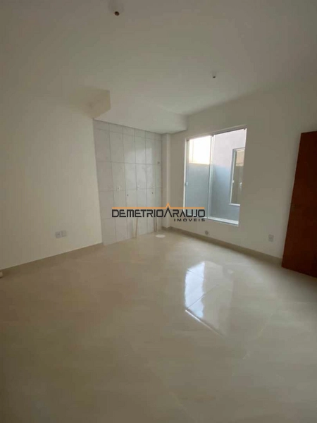 APARTAMENTO DE 1 DORMITÓRIO COM PATIO: 4ª foto da galeria de imagens do imóvel