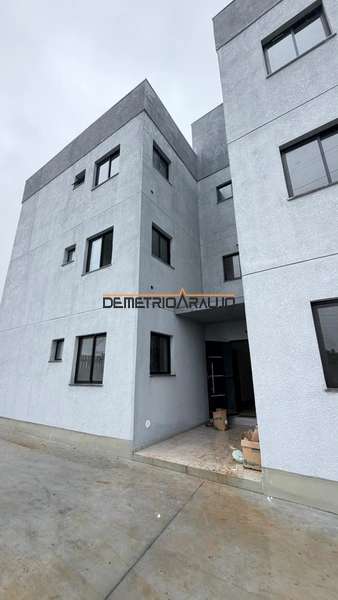 Apto 2 dormitórios com sacada  Porto Verde: 2ª foto da galeria de imagens do imóvel