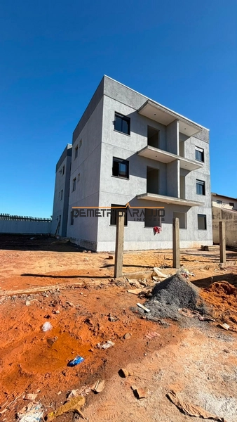 Apto 2 dormitórios com sacada  Porto Verde: 2ª foto da galeria de imagens do imóvel