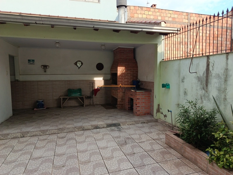 Lindo sobrado 03 dormitórios com suíte e vaga de garagem: 8ª foto da galeria de imagens do imóvel