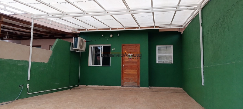 CASA À VENDA – 02 DORMITÓRIOS  - GARAGEM FECHADA - QUIOSQUE COM CHURRA: 1ª foto da galeria de imagens do imóvel