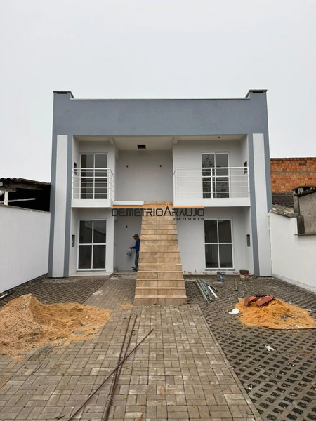 Apartamentos de 1 e 2 dormitórios próximo  a Frederico Dhil: 1ª foto da galeria de imagens do imóvel