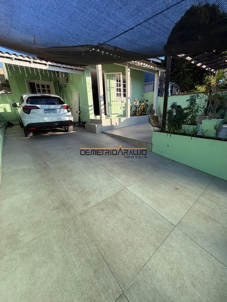 Linda casa: 1ª foto da galeria de imagens do imóvel