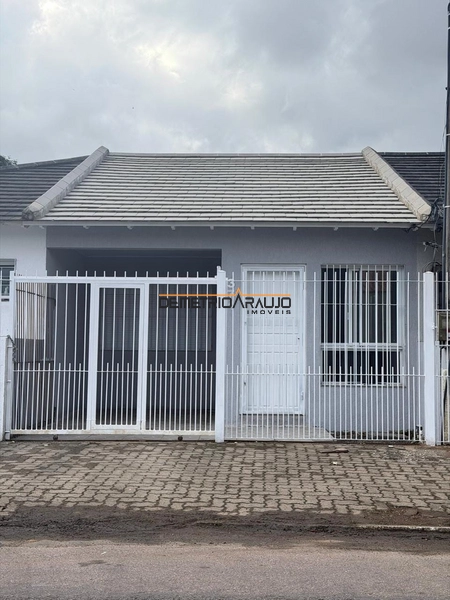 Linda casa.: 1ª foto da galeria de imagens do imóvel