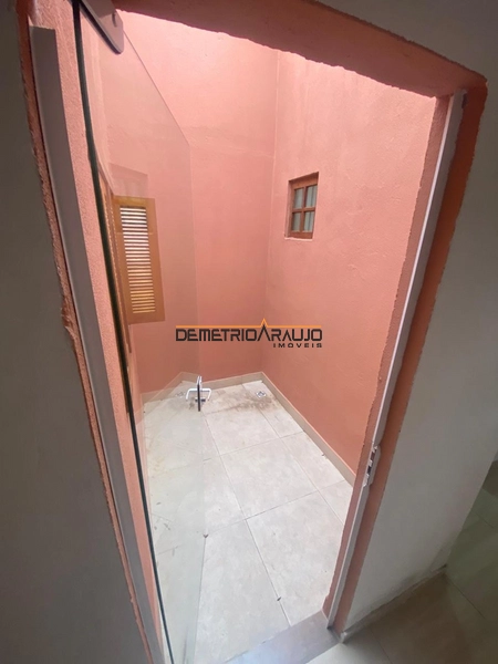 Casa Geminada com 2 Quartos, Suíte, 2 Pátios e Garagem – Algarve: 10ª foto da galeria de imagens do imóvel