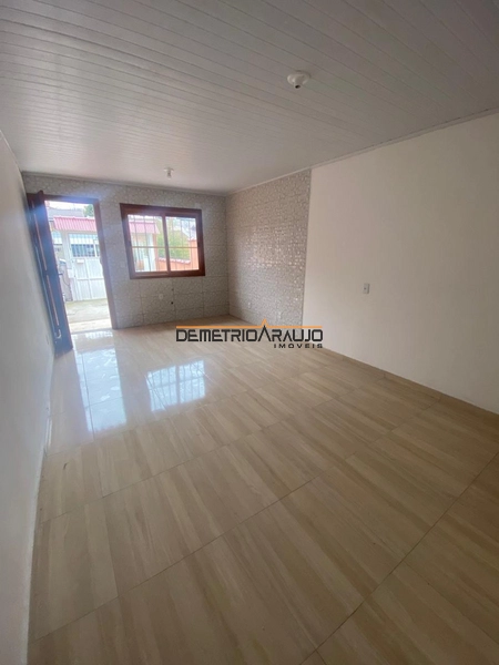 Casa Geminada com 2 Quartos, Suíte, 2 Pátios e Garagem – Algarve: 4ª foto da galeria de imagens do imóvel