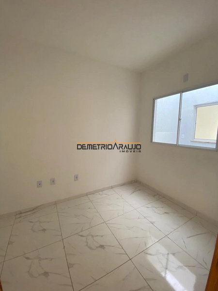 Casa 2 dormitórios no Porto Verde já com portão: 6ª foto da galeria de imagens do imóvel