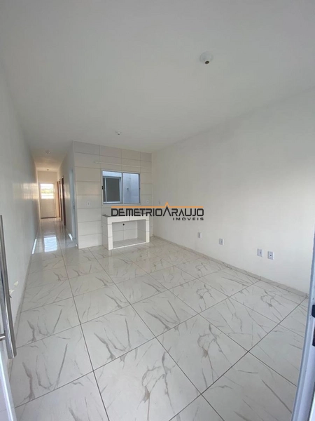 Casa 2 dormitórios no Porto Verde já com portão: 3ª foto da galeria de imagens do imóvel