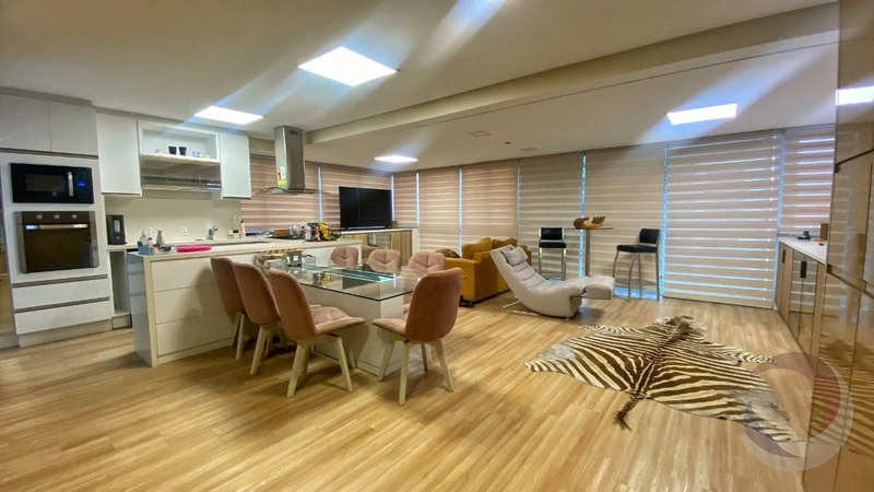 Linda cobertura duplex no Centro: 2ª foto da galeria de imagens do imóvel
