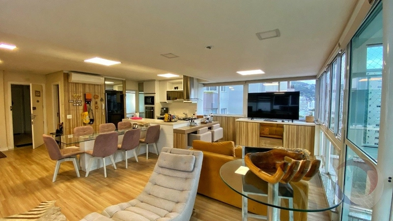 Linda cobertura duplex no Centro: 4ª foto da galeria de imagens do imóvel