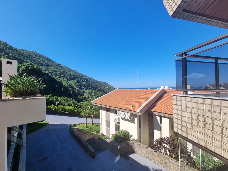 Apartamento mobiliado na Praia Brava, com 2 quartos e 2 vg: 8ª foto da galeria de imagens do imóvel