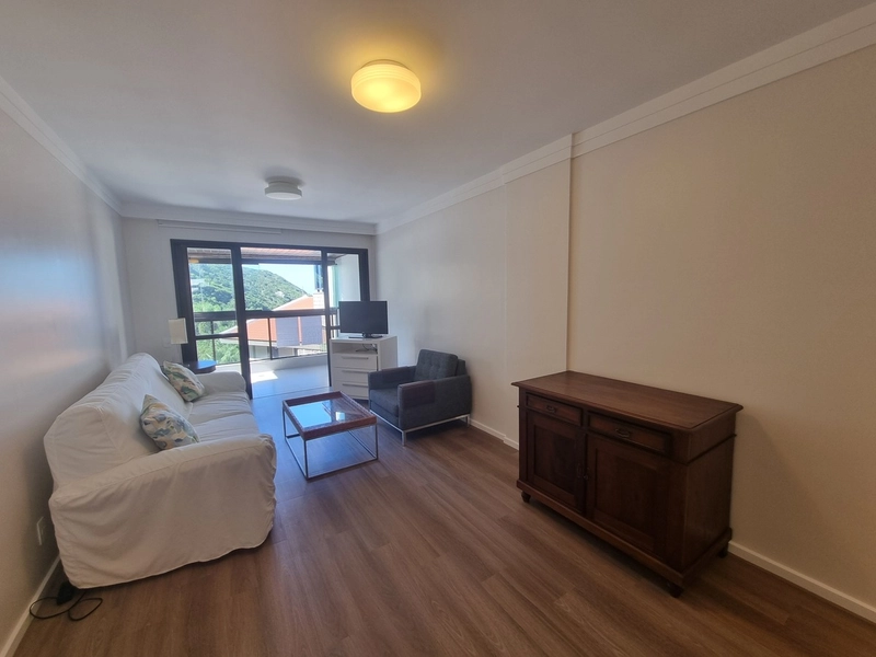 Apartamento mobiliado na Praia Brava, com 2 quartos e 2 vg: 1ª foto da galeria de imagens do imóvel