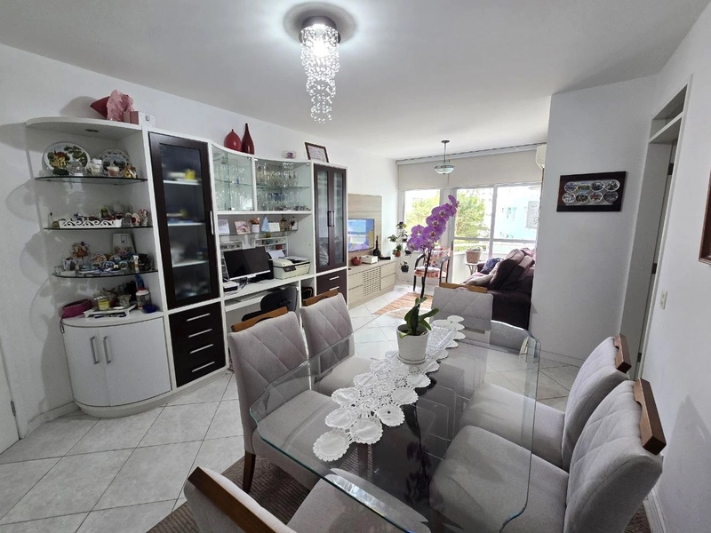 Apartamento em Coqueiros com 3 quartos sendo 1 suíte e 1 vg livre: 3ª foto da galeria de imagens do imóvel