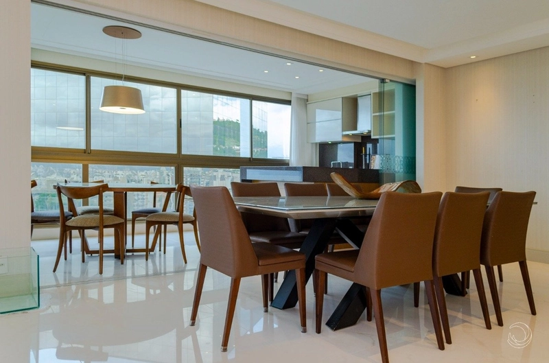 Apartamento com 3 suítes e 4 vagas de garagem no Centro: 8ª foto da galeria de imagens do imóvel