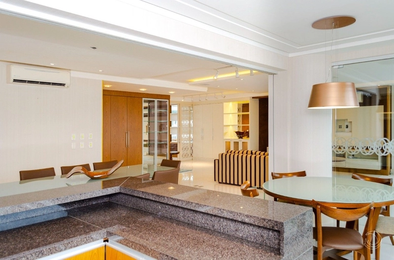 Apartamento com 3 suítes e 4 vagas de garagem no Centro: 11ª foto da galeria de imagens do imóvel