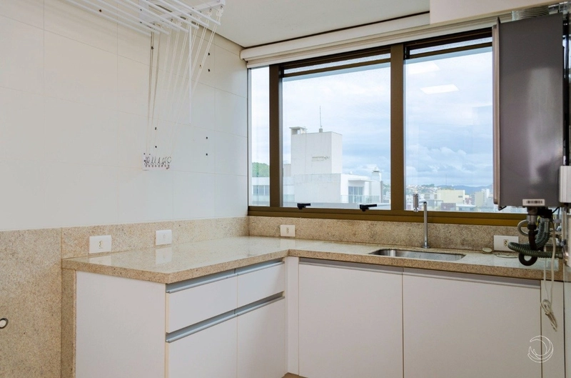 Apartamento com 3 suítes e 4 vagas de garagem no Centro: 18ª foto da galeria de imagens do imóvel
