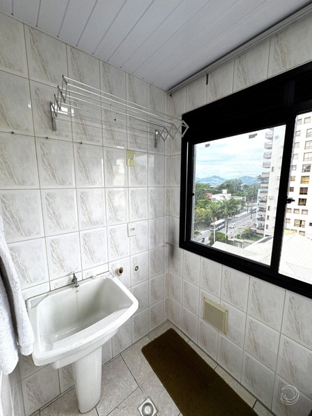 Apartamento na Agronômica com 3 quartos sendo 1 suíte: 8ª foto da galeria de imagens do imóvel