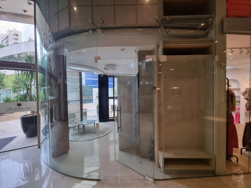 Excelente loja comercial na Avenida Trompowsky com vaga de garagem: 15ª foto da galeria de imagens do imóvel