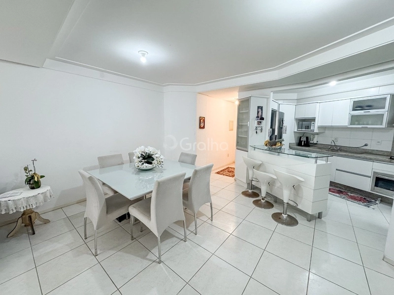 Apartamento com 3 quartos sendo 1 suíte e 2 vagas de garagem: 1ª foto da galeria de imagens do imóvel