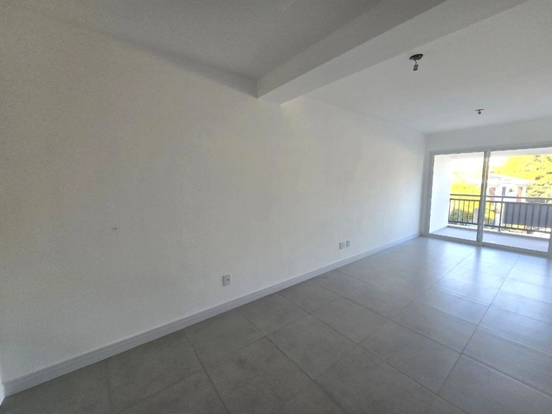 Apartamento de 1 dormitório no João Paulo com 2 vagas de garagem: 3ª foto da galeria de imagens do imóvel