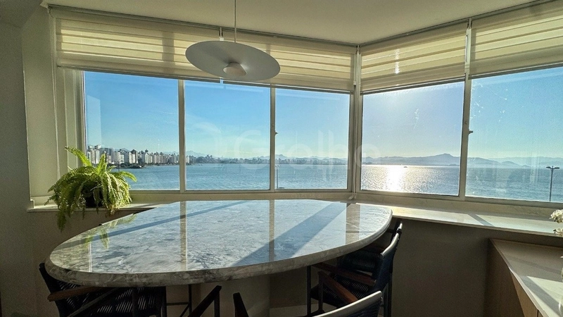 Apartamento com 4 quartos sendo 2 suítes reformado na Beira Mar: 4ª foto da galeria de imagens do imóvel