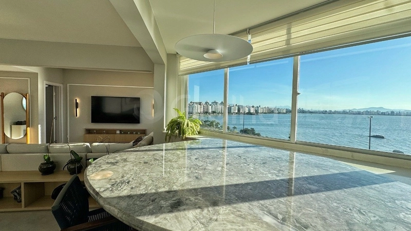 Apartamento com 4 quartos sendo 2 suítes reformado na Beira Mar: 3ª foto da galeria de imagens do imóvel