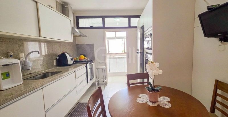 Apartamento de 3 quartos na Rua Bocaiuva, próximo a nova marina: 8ª foto da galeria de imagens do imóvel