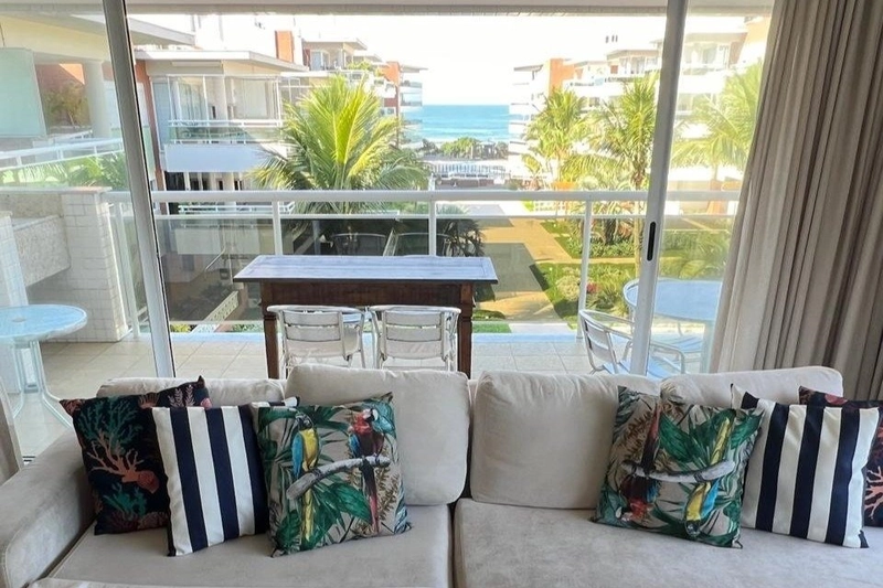 APARTAMENTO EM CONDOMÍNIO DE LUXO DE 3 QUARTOS (1 SUÍTE) NA BRAVA