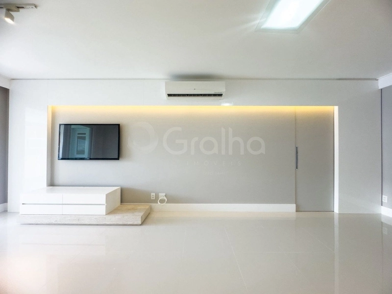 Apartamento de 101m² com 2 suítes na Agronômica: 2ª foto da galeria de imagens do imóvel