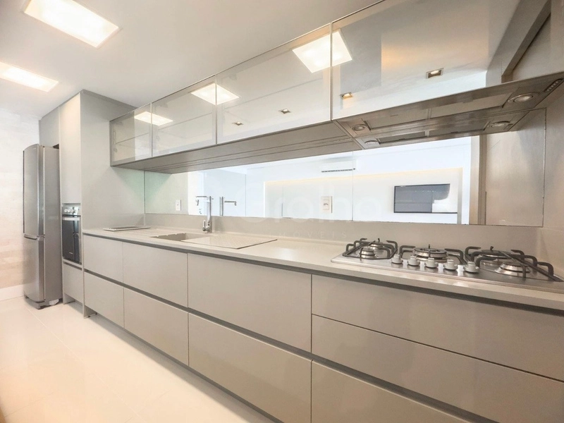 Apartamento de 101m² com 2 suítes na Agronômica: 12ª foto da galeria de imagens do imóvel