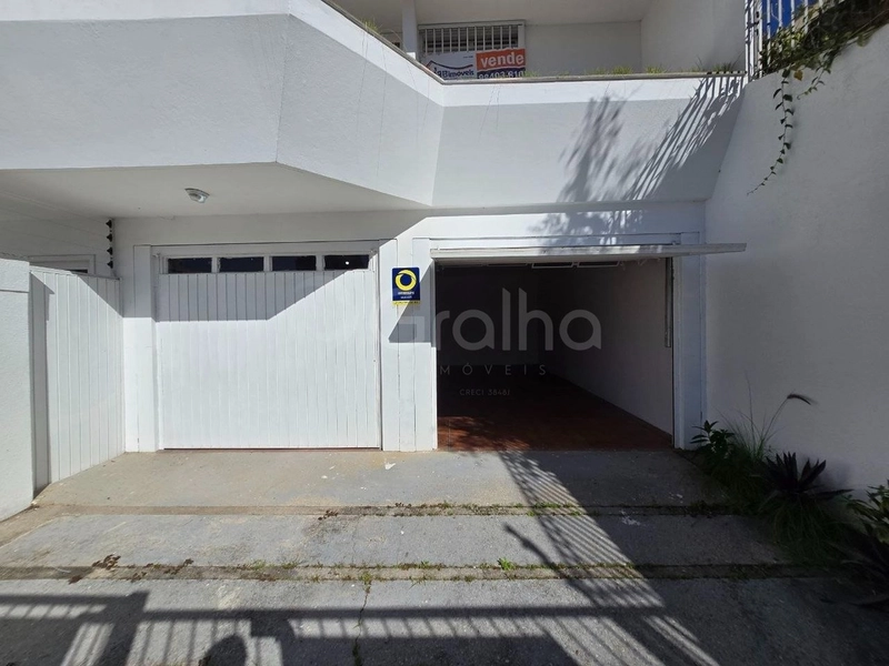 Casa residencial/comercial em Coqueiros com 4 quartos sendo 2 suítes: 51ª foto da galeria de imagens do imóvel