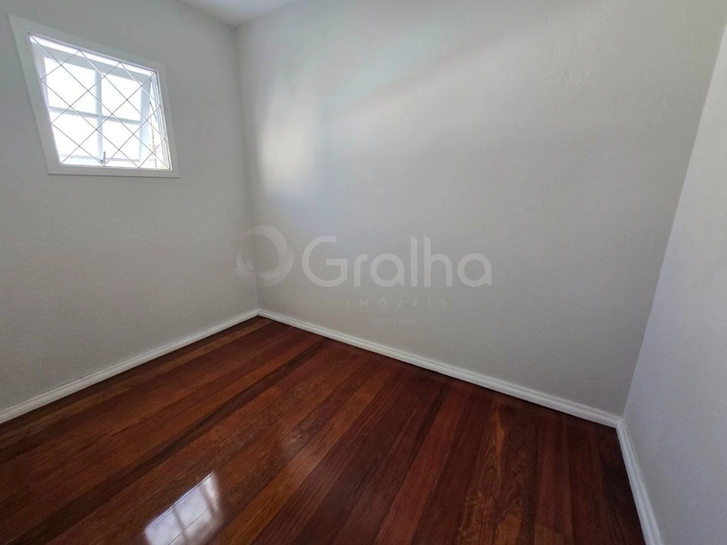 Casa residencial/comercial em Coqueiros com 4 quartos sendo 2 suítes: 33ª foto da galeria de imagens do imóvel