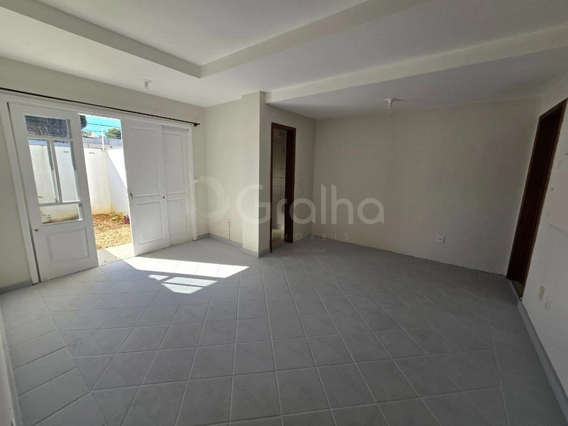 Casa residencial/comercial em Coqueiros com 4 quartos sendo 2 suítes: 45ª foto da galeria de imagens do imóvel