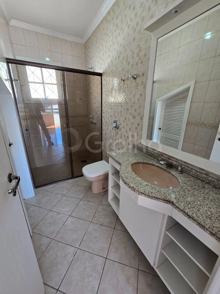 Casa residencial/comercial em Coqueiros com 4 quartos sendo 2 suítes: 30ª foto da galeria de imagens do imóvel