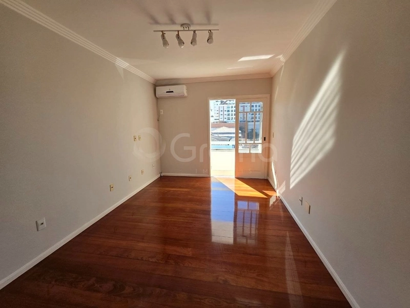 Casa residencial/comercial em Coqueiros com 4 quartos sendo 2 suítes: 41ª foto da galeria de imagens do imóvel