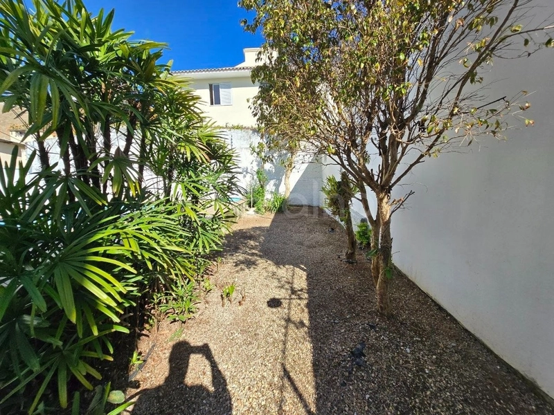Casa residencial/comercial em Coqueiros com 4 quartos sendo 2 suítes: 22ª foto da galeria de imagens do imóvel