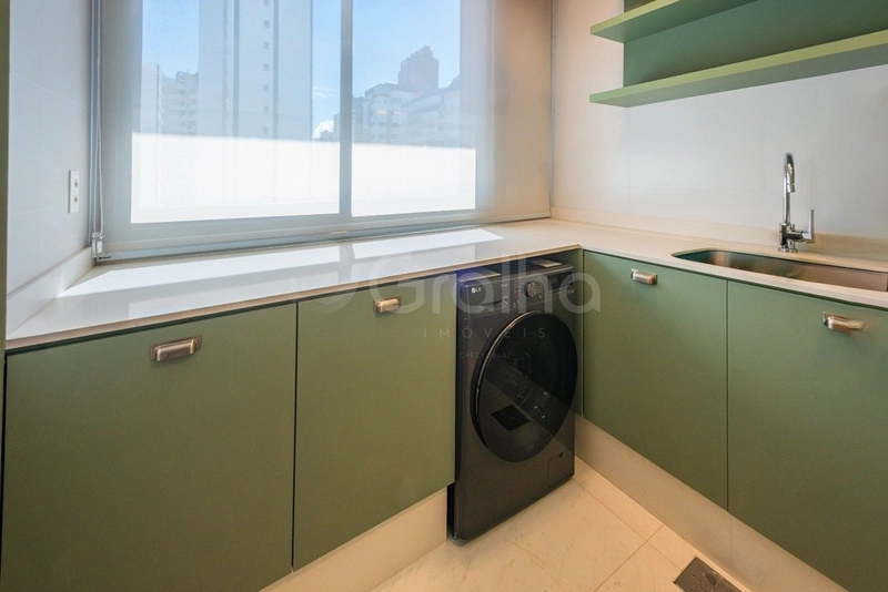 Apartamento de 180m² com 3 suítes no Centro e 4 vagas de garagem: 12ª foto da galeria de imagens do imóvel