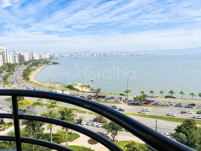 Apartamento com 4 quartos sendo 2 suítes na Agronômica: 8ª foto da galeria de imagens do imóvel