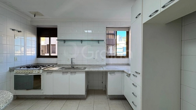 Apartamento com 4 quartos sendo 2 suítes na Agronômica: 9ª foto da galeria de imagens do imóvel