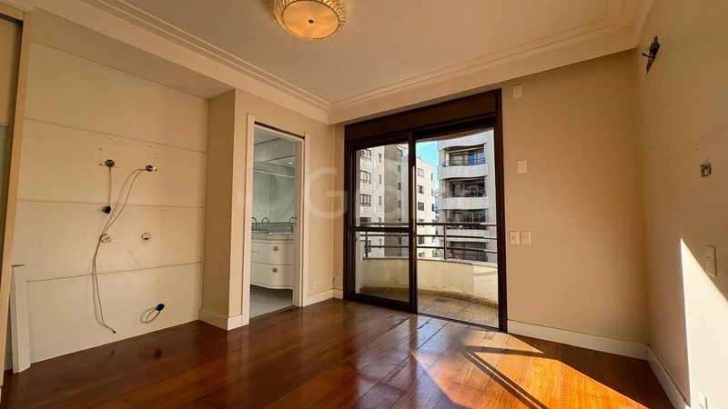 Apartamento com 4 quartos sendo 2 suítes na Agronômica: 21ª foto da galeria de imagens do imóvel