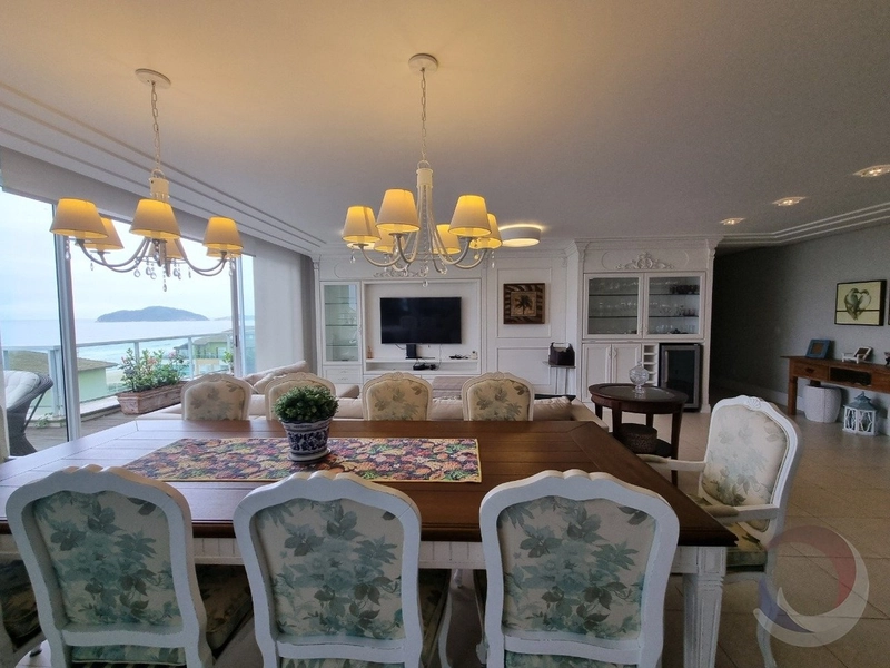 Linda cobertura no Santinho com 5 suítes e 4 vagas de garagem: 4ª foto da galeria de imagens do imóvel
