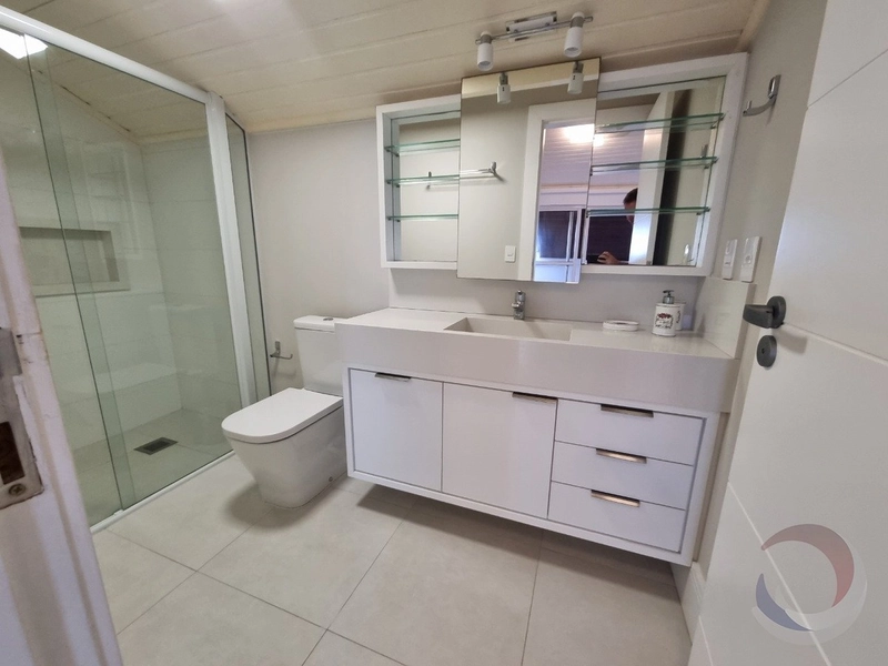 Linda cobertura no Santinho com 5 suítes e 4 vagas de garagem: 33ª foto da galeria de imagens do imóvel
