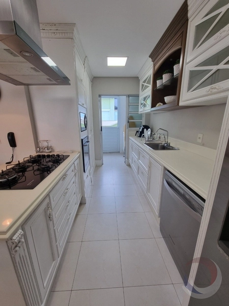 Linda cobertura no Santinho com 5 suítes e 4 vagas de garagem: 8ª foto da galeria de imagens do imóvel